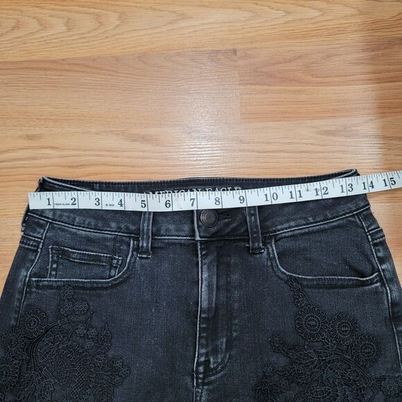 American Eagle Size 4 Hi-Rise Shortie Super Stretch X Crochet Black Denim Shorts - Picture 5 of 11